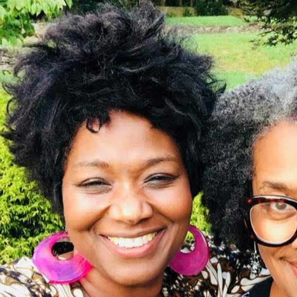 Meet your Posher, Gina